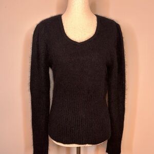 Sz M Mossimo black v neck angora blend super duper soft sweater